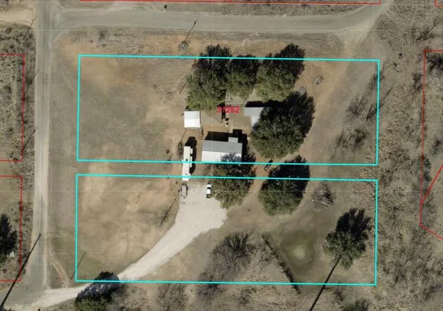 Homes for sale in Llano, TX | 601 E Austin Ave, Llano, TX 78643 | MLS# 8898206