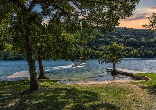 Photo 40 of Mansion for sale at 2901 Demona Dr, Austin, TX 78733 | MLS# 6982111 | Listing updated on 2026-08-30