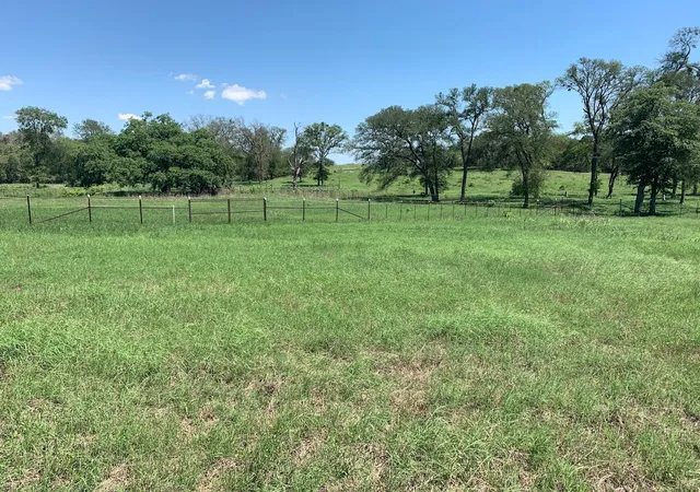 3rd image of 133 Clearfork Rd, Lockhart, TX 78644 | MLS# 9886299