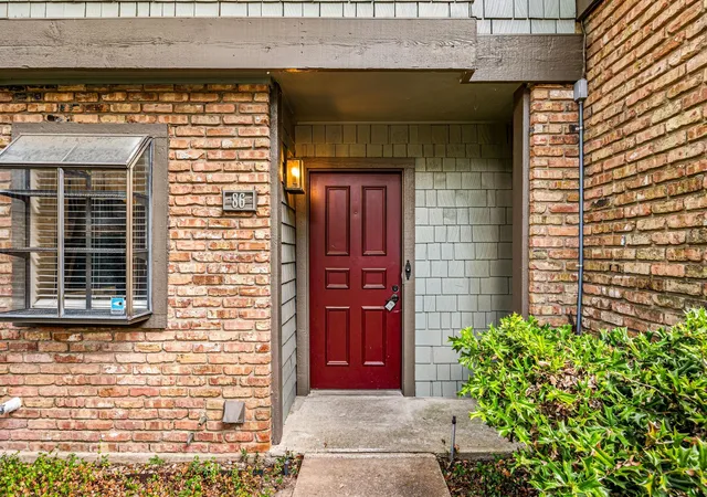 Photo 2 of Condo for sale at 7122 Wood Holw Dr #86, Austin, TX 78731 | MLS# 2250291 | Listing updated on 2026-10-06