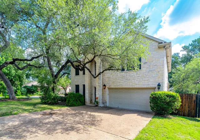 Photo 1 of Single family home for sale at 8501 Fulbright Ln, Austin, TX 78749 | MLS# 4823731 | Listing updated on 2026-10-29
