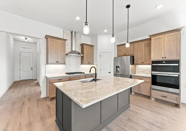 Photo 3 of Single family home for sale at 6916 Cliff Rose Dr, Spicewood, TX 78669 | MLS# 9780405 | Listing updated on 2026-08-20