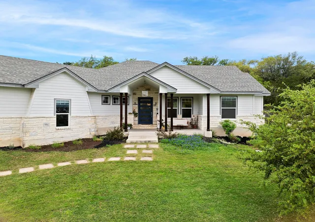 Homes for sale in Spicewood, TX | 706 Stow Dr, Spicewood, TX 78669 | MLS# 7734905