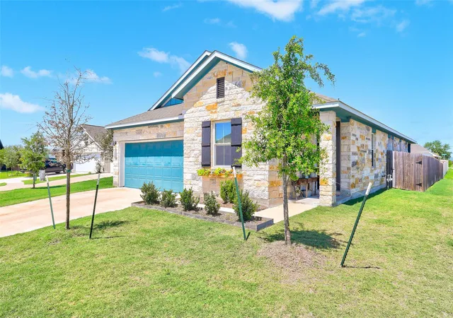 3rd image of 104 Ladolia Ln, San Marcos, TX 78666 | MLS# 3884564