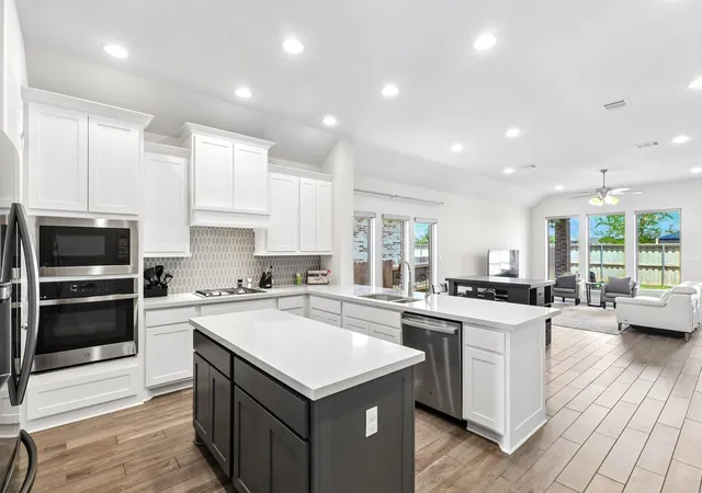 4th image of 112 Chinaberry Bnd, Bastrop, TX 78602 | MLS# 1902398