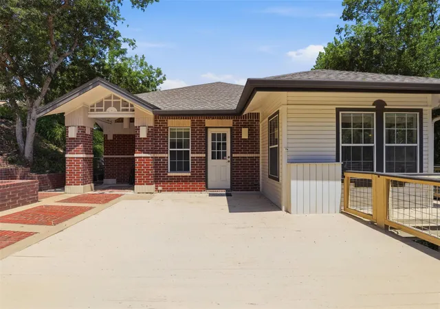 Photo 2 of Single family home for sale at 8506 Walhill Cv, Austin, TX 78759 | MLS# 8697030 | Listing updated on 2026-10-27