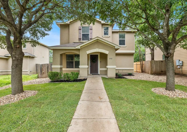 3rd image of 5705 Viewpoint Dr, Austin, TX 78744 | MLS# 7230815