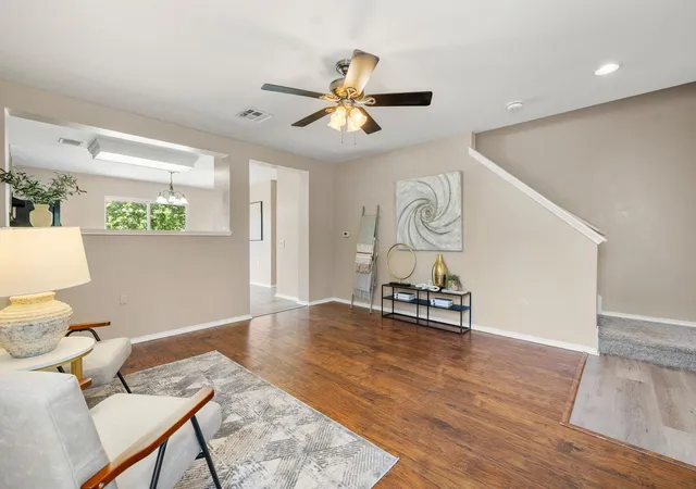 5th image of 5705 Viewpoint Dr, Austin, TX 78744 | MLS# 7230815