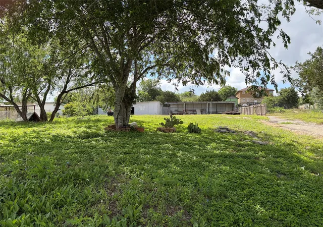 Homes for sale in Kyle, TX | 207 Cresthill Cswy, Kyle, TX 78640 | MLS# 2507158