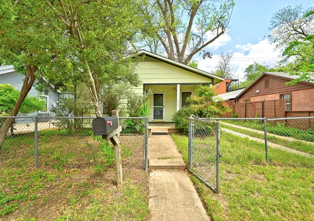 Photo 3 of Land for sale at 1710 Holly St, Austin, TX 78702 | MLS# 4707858 | Listing updated on 2026-09-28