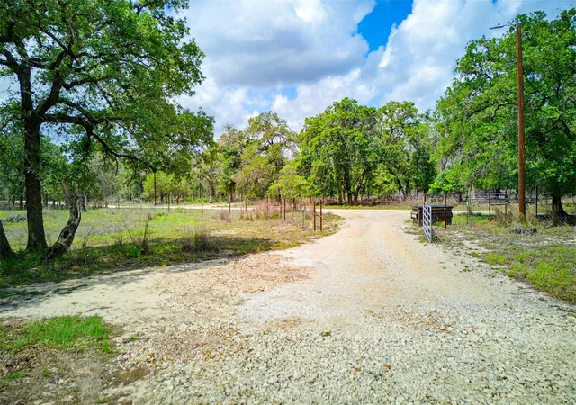 2nd image of 501 Turkey Tree Trl, Seguin, TX 78155 | MLS# 5318401