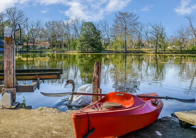 3rd image of 1810 Rockcliff Rd, Austin, TX 78746 | MLS# 1118880
