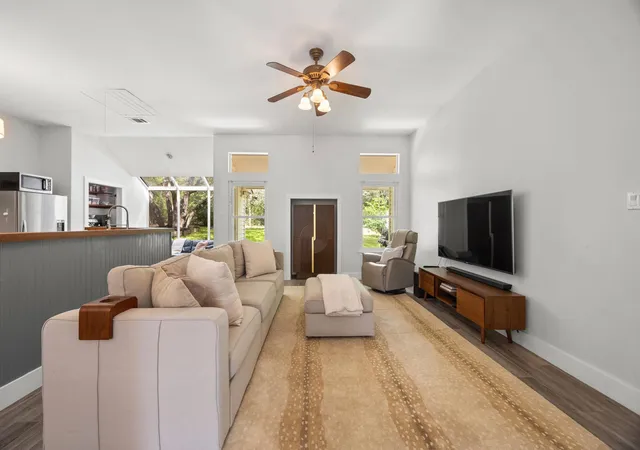 4th image of 3607 Latimer Dr, Austin, TX 78732 | MLS# 6236126
