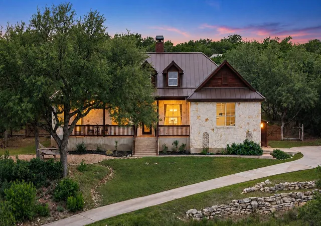 Photo 3 of Single family home for sale at 1906 Bee Crk Rd, Spicewood, TX 78669 | MLS# 6923578 | Listing updated on 2026-10-07