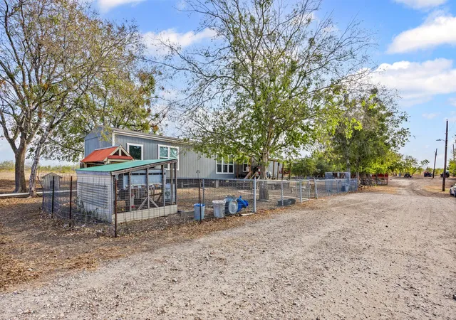 Photo 3 of House for sale at 13800 Hokanson Rd, Del Valle, TX 78617 | MLS# 6778007 | Listing updated on 2026-07-31