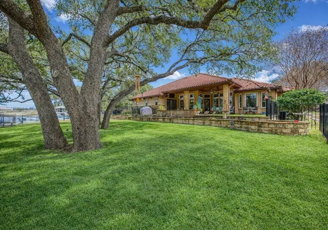 Homes for sale in Kingsland, TX | 178 Sleepy Oaks Dr, Kingsland, TX 78639 | MLS# 5419896