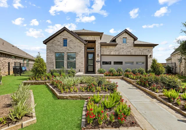 Photo 1 of Sale Pending at 425 Blue Vervain Trl, Georgetown, TX 78633 | MLS# 9202850 | Listing updated on 2026-09-02
