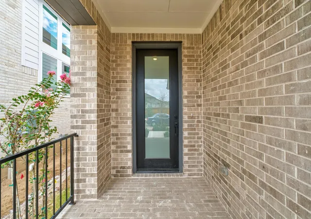Photo 2 of Single family home for sale at 613 Buckaroo Dr, Georgetown, TX 78633 | MLS# 8022424 | Listing updated on 2026-10-25