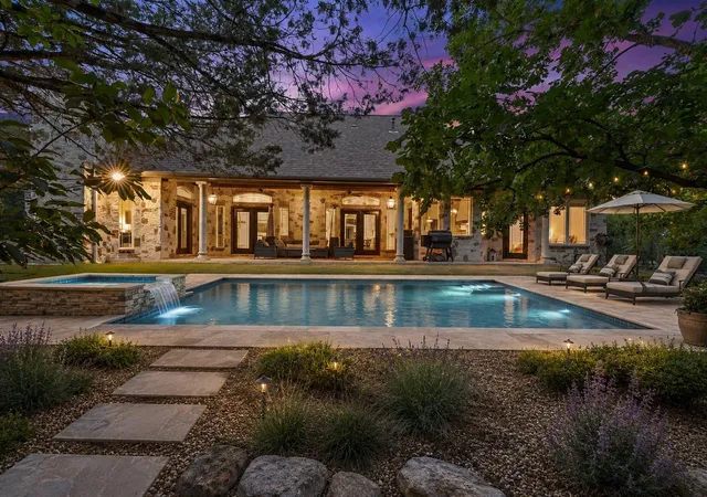 2nd image of 8121 Bluff Trl, Austin, TX 78737 | MLS# 6932067