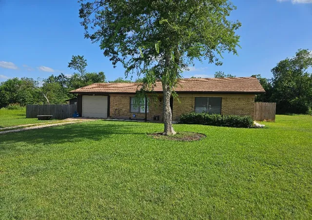 1st image of 101 Brown St, Elgin, TX 78621 | MLS# 4671606