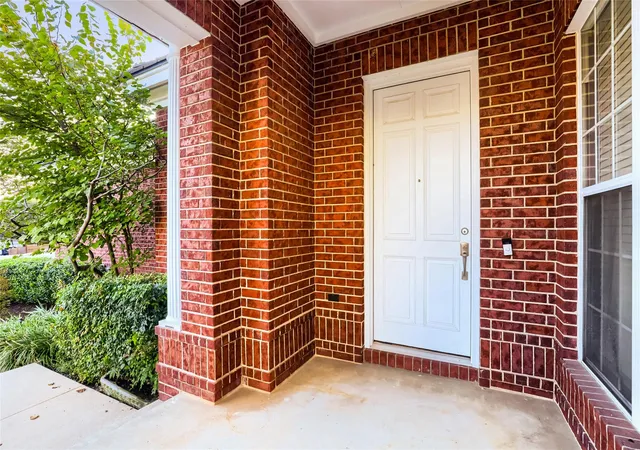 Listing Photo 4 - Condo for sale in building located at 4010 Long Champ Dr, Austin, TX 78746 - Unit #22