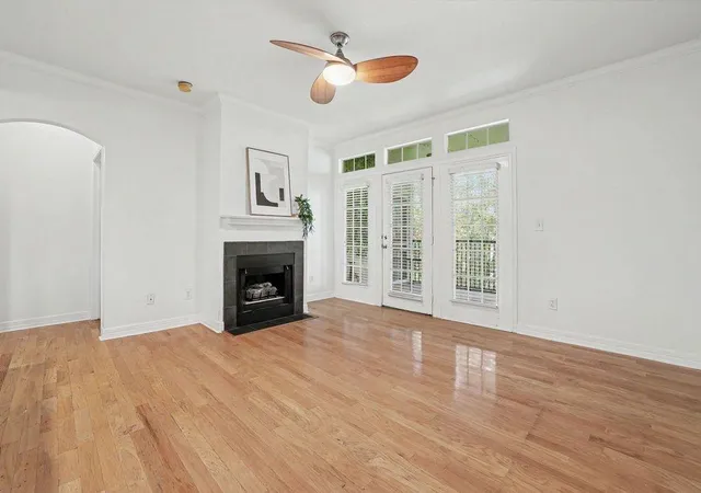 Listing Photo 4 - Condo for sale in building located at 9525 N Capital Of Tx Hwy, Austin, TX 78759 - Unit #636