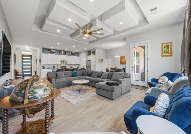 Photo 1 of Single family home for sale at 18605 Masters Cv, Lago Vista, TX 78645 | MLS# 7745326 | Listing updated on 2026-09-15