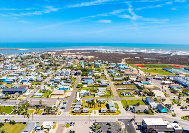 3rd image of 340 N Alister St, Port Aransas, TX 78373