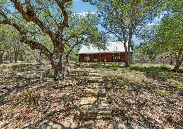 2nd image of 501 Oak Knob Dr, Wimberley, TX 78676 | MLS# 2714428
