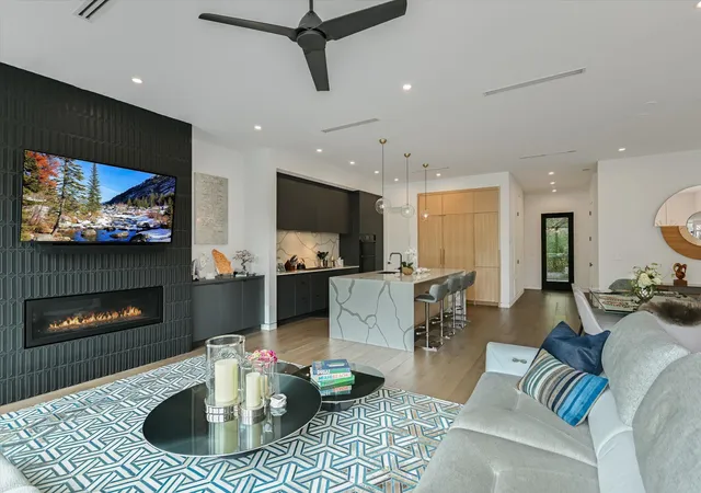 2nd image of 2004 Rue De St Tropez, Austin, TX 78746 | MLS# 3380054