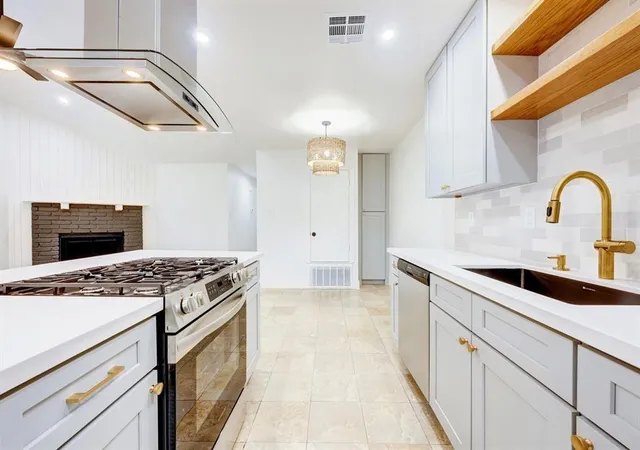 4th image of 11417 Ptarmigan Dr, Austin, TX 78758 | MLS# 9941644