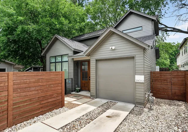 2nd image of 2901 Castro St #2, Austin, TX 78702 | MLS# 9855054