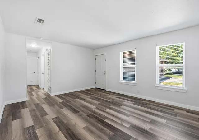 3rd image of 1911 Hearthside Dr, Austin, TX 78757