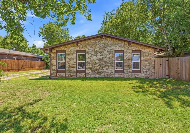 2nd image of 1911 Hearthside Dr, Austin, TX 78757