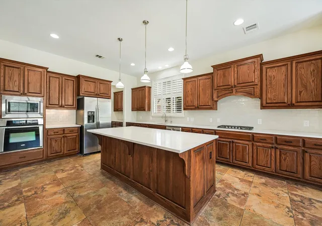Photo 3 of Single family home for sale at 560 Aspen Dr, Austin, TX 78737 | MLS# 3765340 | Listing updated on 2026-09-03