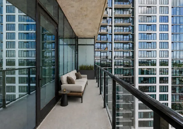 Photo 4 of Condo for sale at 610 Davis St #2110, Austin, TX 78701 | MLS# 8528775 | Listing updated on 2026-10-03