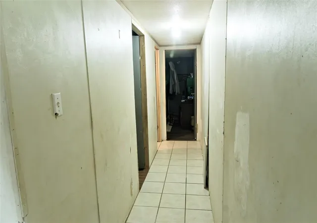 Photo 4 of Single family home for sale at 109 Wayside Dr, Elgin, TX 78621 | MLS# 2905756 | Listing updated on 2026-08-14