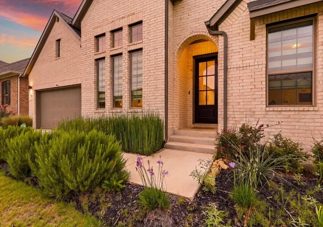 Photo 3 of Single family home for sale at 117 Peacevine Ln, Liberty Hill, TX 78642 | MLS# 3305859 | Listing updated on 2026-10-27