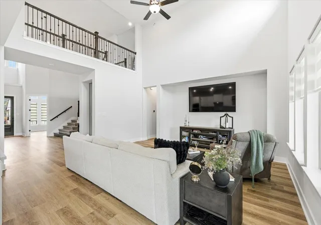 Photo 3 of Single family home for sale at 117 Peacevine Ln, Liberty Hill, TX 78642 | MLS# 3305859 | Listing updated on 2026-10-27