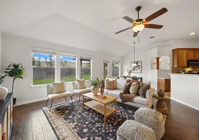 Photo 2 of Single family home for sale at 912 Abbeyglen Castle Dr, Pflugerville, TX 78660 | MLS# 6488088 | Listing updated on 2026-10-08