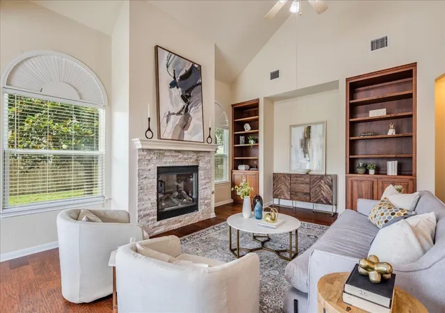 Photo 3 of Sale Pending at 11101 Sandstone Trl, Austin, TX 78750 | MLS# 9647628 | Listing updated on 2026-09-08