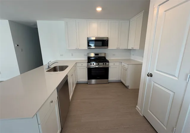 Photo 3 of Single family home for sale at 140 Twins Trl, Hutto, TX 78634 | MLS# 2827508 | Listing updated on 2026-09-22