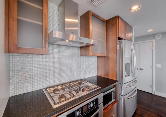 3rd image of 300 Bowie St #1305, Austin, TX 78703 | MLS# 3967060