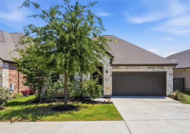 Photo 4 of Single family home for sale at 1124 Stetson Hat Trl, Georgetown, TX 78628 | MLS# 5493687 | Listing updated on 2026-07-17