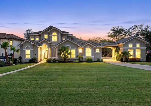 Photo 1 of Single family home for sale at 701 Hurst Crk Rd, Lakeway, TX 78734 | MLS# 8770152 | Listing updated on 2026-09-30