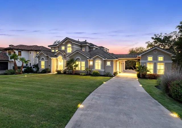 Photo 3 of Single family home for sale at 701 Hurst Crk Rd, Lakeway, TX 78734 | MLS# 8770152 | Listing updated on 2026-09-30