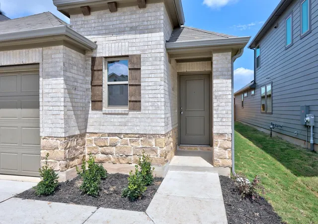 Photo 3 of Single family home for sale at 204 Hornet St, Elgin, TX 78621 | MLS# 6760544 | Listing updated on 2026-10-05