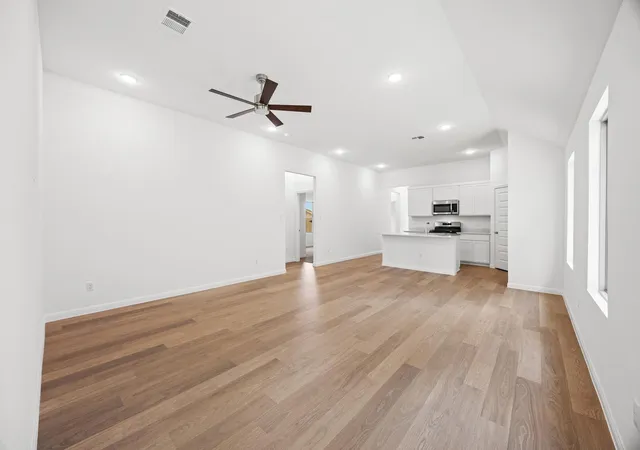 Photo 4 of Single family home for sale at 204 Hornet St, Elgin, TX 78621 | MLS# 6760544 | Listing updated on 2026-10-05