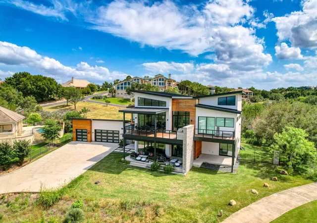 Homes for sale in Horseshoe Bay, TX | 207 Kites Ct, Horseshoe Bay, TX 78657 | MLS# 2496074