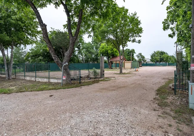 2nd image of 1051 Old 1460 Trl, Georgetown, TX 78626 | MLS# 5659615